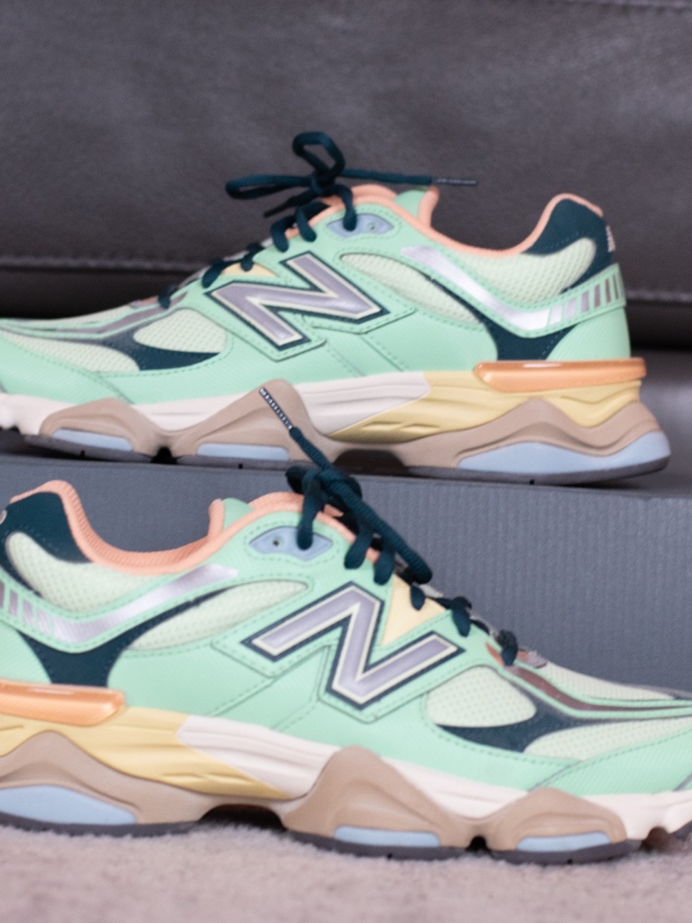 New Balance 9060 - Picture 2 of 8